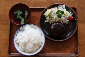 ハンバーグ定食