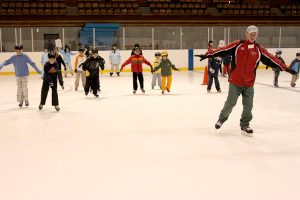 夏休みファミリースケートdayの様子